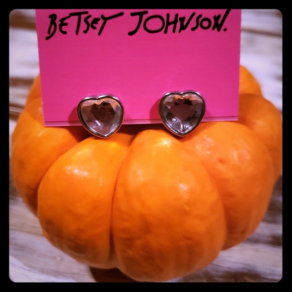 Cristal heart Betsy Johnson earrings - Picture 1 of 2